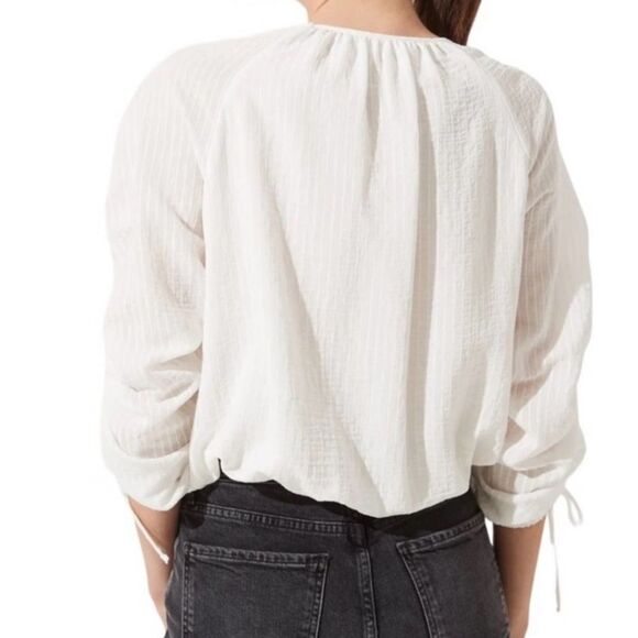 Astr The Label Cream Ruched Long Sleeve Top Sz Large - Picture 3 of 10